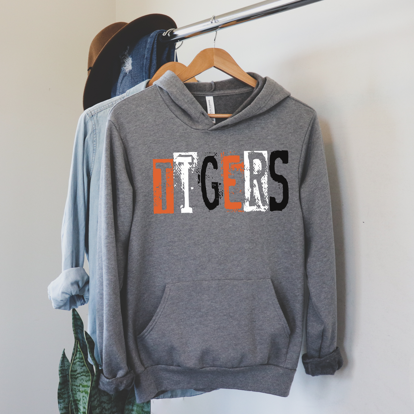 Stamped Grunge Tigers